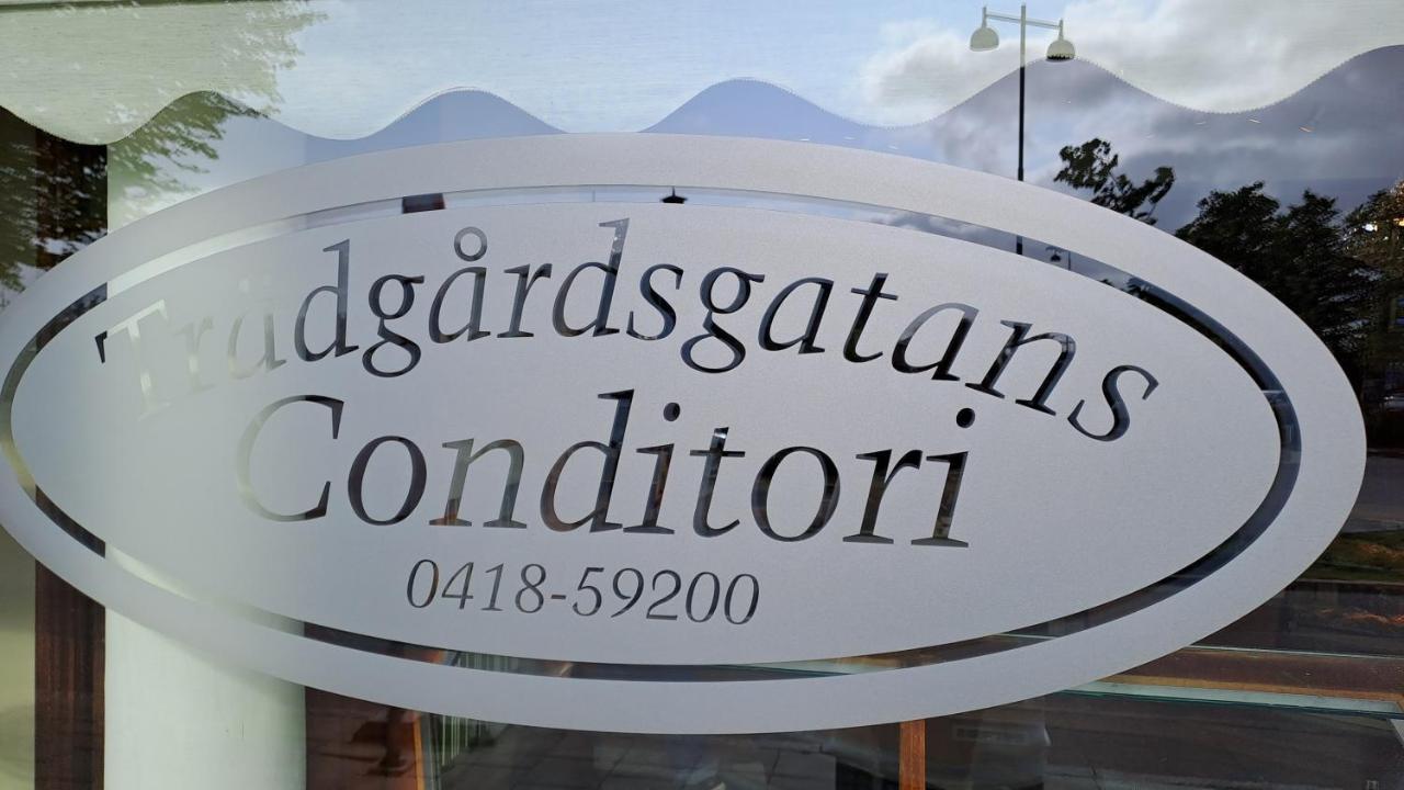 Sveriges minsta Hotell! Hôtel Gruyère Landskrone Exteriör bild