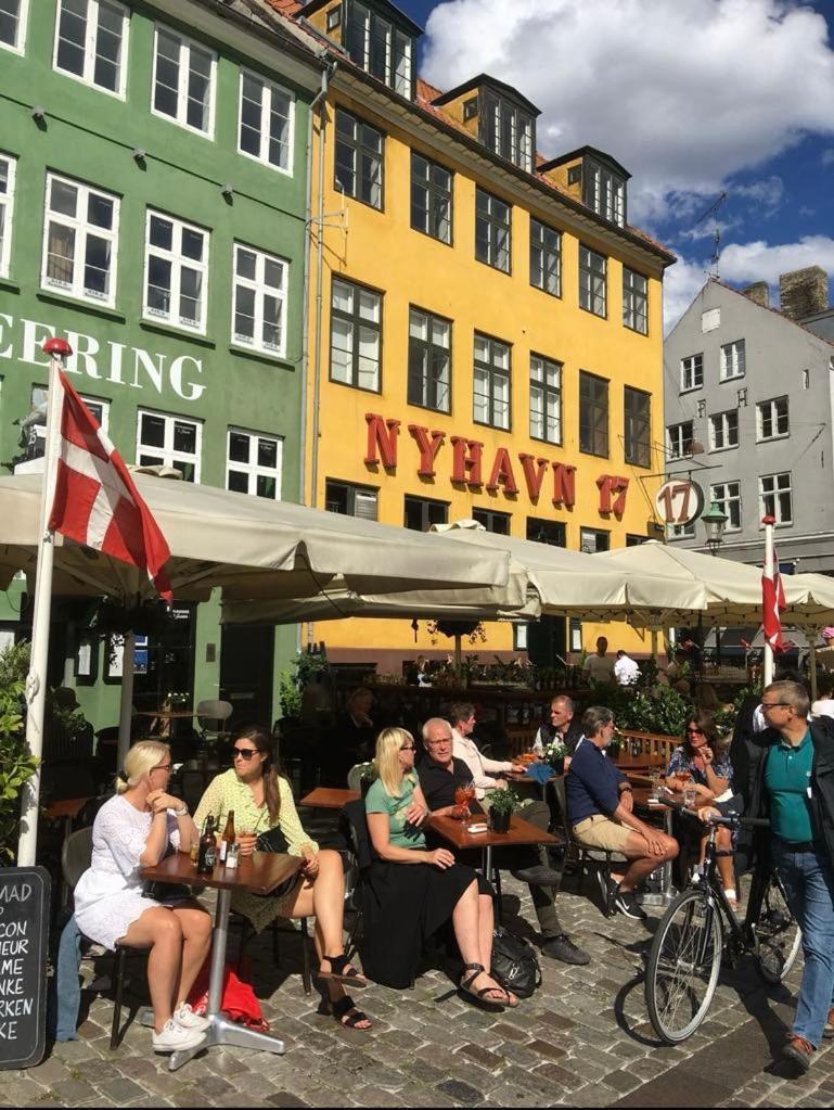 Sveriges minsta Hotell! Hôtel Gruyère Landskrone Exteriör bild